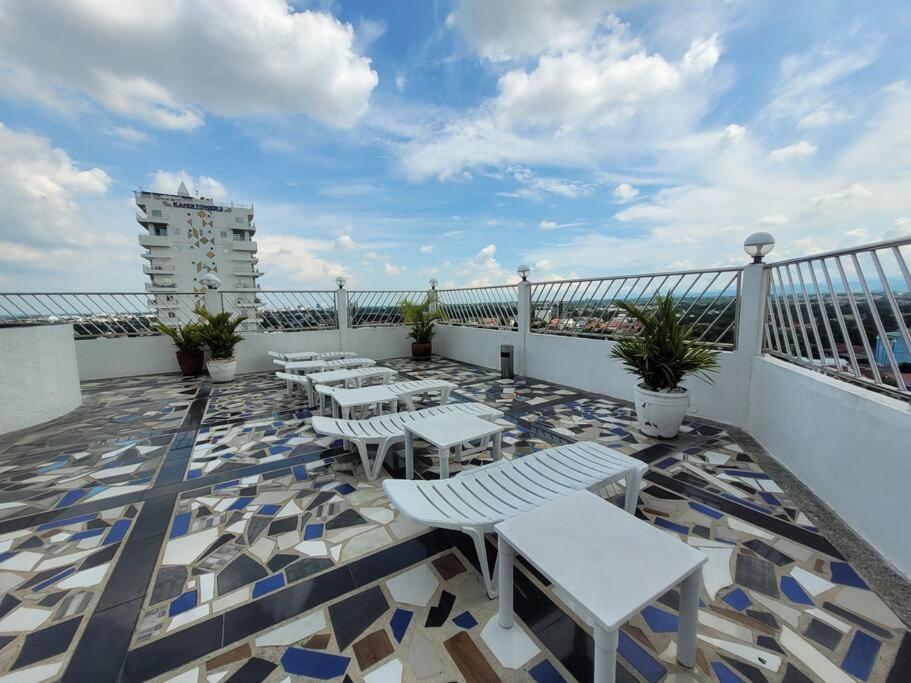 Lucky Suite Kandi 2 Bedrooms Angeles Bagian luar foto